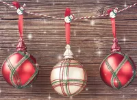 Пазл Снеговики держат шары