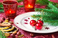 Пазл Три шарика на тарелке