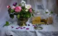 Пазл Цветы и шкатулка