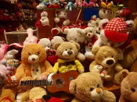 Пазл В игрушечном магазине