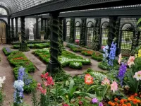 Пазл В оранжерее