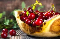 Пазл Вишня в кадушке