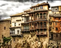 Пазл Висячие дома