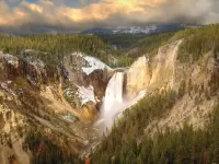 Пазл Водопад и горы