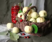 Пазл Яблоки и земляника